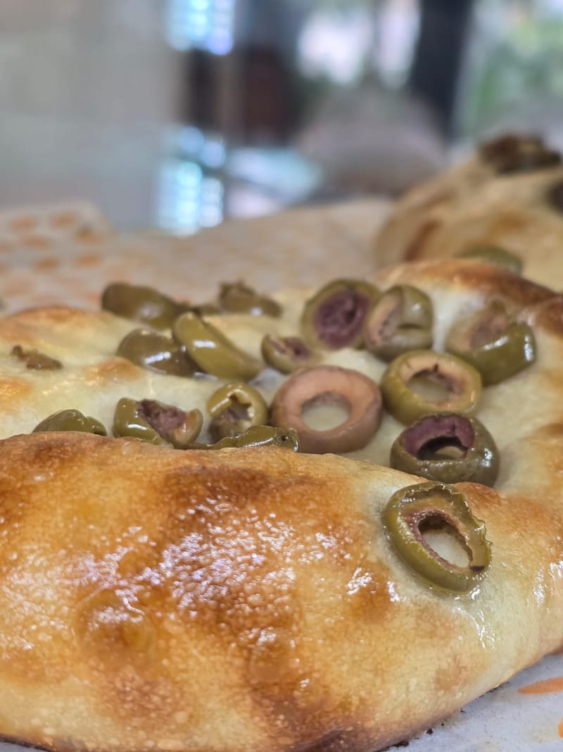 Focaccia de Azeitonas